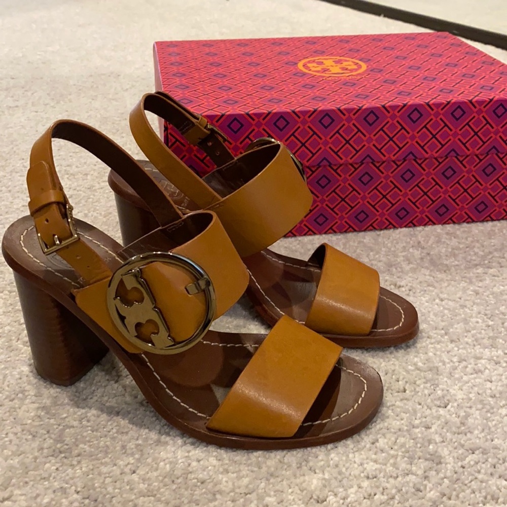 Tory Burch tan Thames sandal heel leather emblem 6